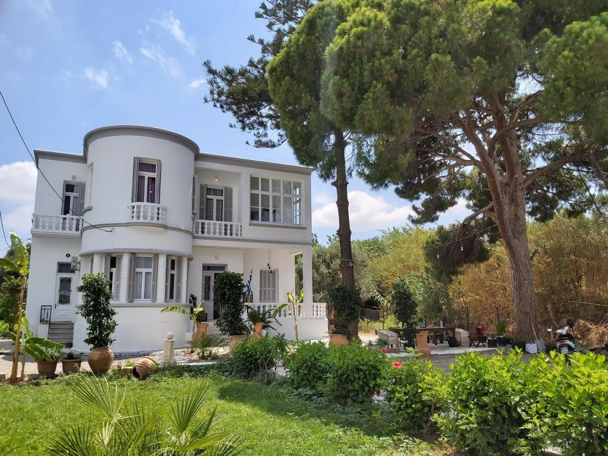 Tower Traditional Pool Villa Kremastí Exterior foto